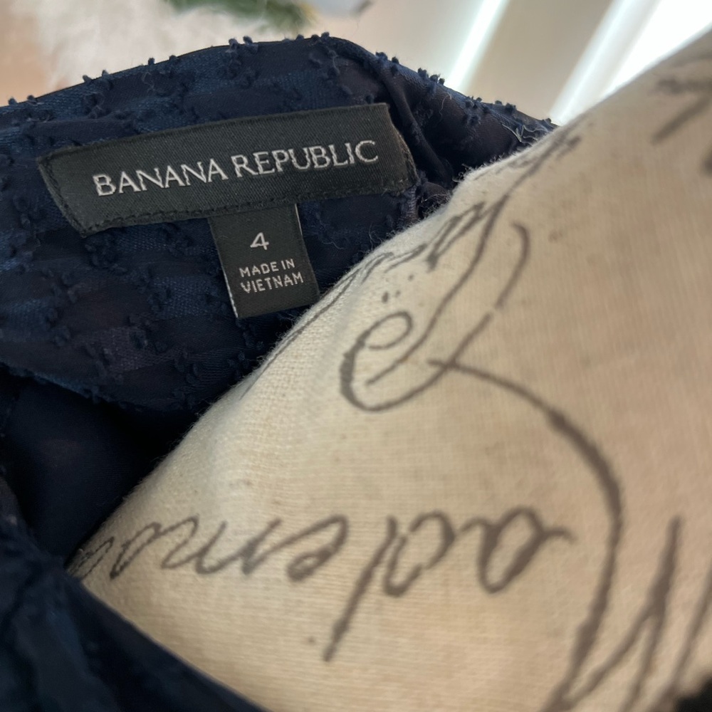 Banana Republic Geo Lace Sheer Panel Navy short Sleeve Dress - Picture 11 of 11